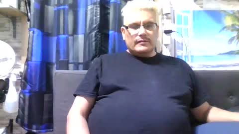 Snapshot of atr2424 chatting on March 11, 11:23 am A online show from March 11, 11:23 am