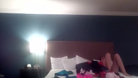 Snapshot of atreatforyou_86 chatting on December 21, 6:42 am atreatforyou_86 online show from December 21, 6:42 am