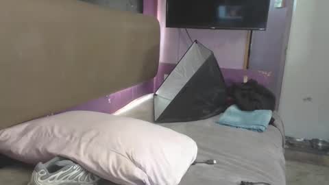 Snapshot of atreatforyou_86 chatting on March 17, 11:30 pm atreatforyou_86 online show from March 17, 11:30 pm