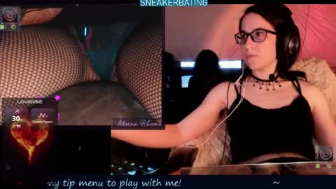 Snapshot of atrena chatting on June 8, 1:28 am Atrena online show from June 8, 1:28 am