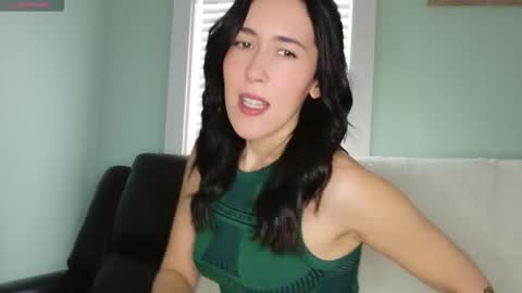 audradeer online show from December 18, 3:07 pm