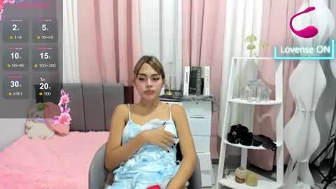 Snapshot of audrey_hadid chatting on June 20, 2:09 pm Your goddess AUDREY FOLLOW ME online show from June 20, 2:09 pm