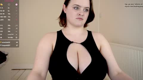 Audrey Jacq online show from April 28, 3:06 pm
