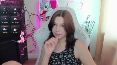 Snapshot of audreyykim chatting on June 22, 8:22 am Audrey online show from June 22, 8:22 am
