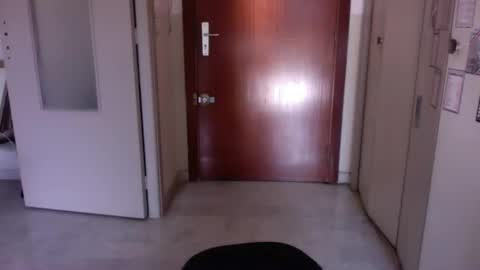 Snapshot of auguste061400 chatting on March 7, 8:23 am auguste061400 online show from March 7, 8:23 am