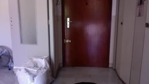 Snapshot of auguste688483 chatting on May 22, 8:53 am auguste688483 online show from May 22, 8:53 am