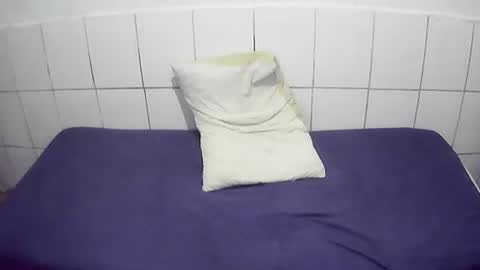 Snapshot of augustopierdona26 chatting on May 17, 11:01 pm cesar augusto online show from May 17, 11:01 pm