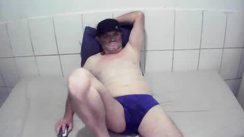 Snapshot of augustopierdona26 chatting on July 19, 11:19 pm cesar augusto online show from July 19, 11:19 pm