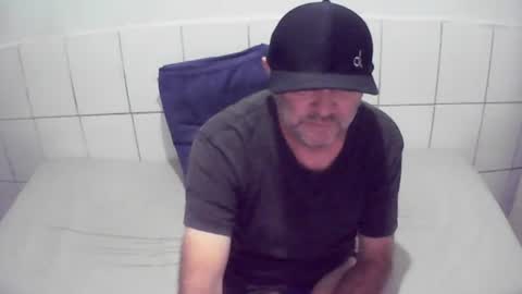 Snapshot of augustopierdona26 chatting on July 23, 11:24 pm cesar augusto online show from July 23, 11:24 pm