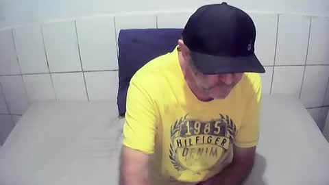 Snapshot of augustopierdona26 chatting on July 26, 1:40 pm cesar augusto online show from July 26, 1:40 pm
