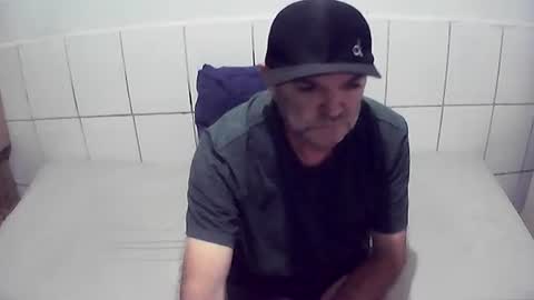 Snapshot of augustopierdona26 chatting on August 3, 7:28 pm cesar augusto online show from August 3, 7:28 pm