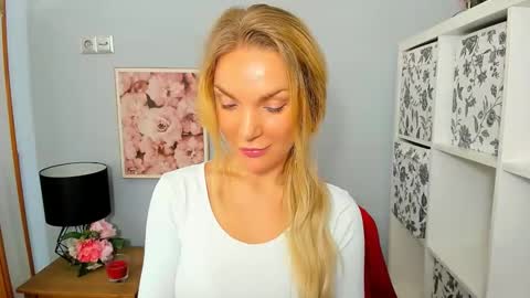 AulloraSensual online show from December 3, 9:11 am