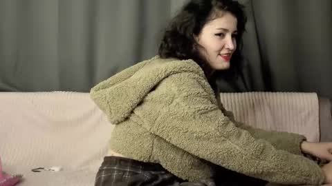 Snapshot of aundreareddin chatting on December 16, 7:52 pm sabina online show from December 16, 7:52 pm