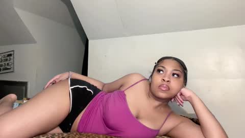Snapshot of aunyxxx chatting on March 1, 5:09 am aunyxxx online show from March 1, 5:09 am