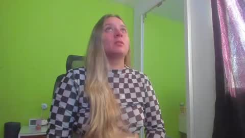Snapshot of auradivina2 chatting on July 13, 8:44 pm Aura Divina online show from July 13, 8:44 pm