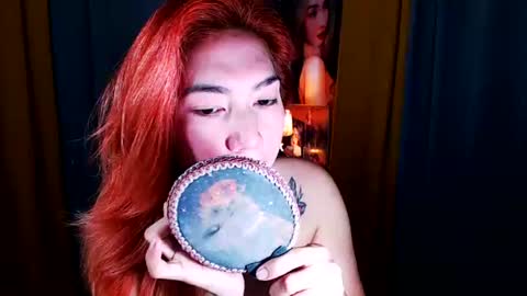 Snapshot of aurakharisma_xx chatting on July 7, 6:47 am Miss awra online show from July 7, 6:47 am