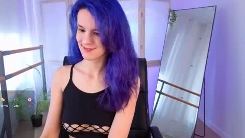 Snapshot of auralana chatting on June 13, 7:17 am Lana online show from June 13, 7:17 am