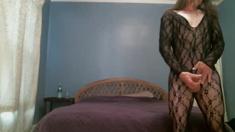 Snapshot of auramazed chatting on May 13, 10:45 am ganymedes online show from May 13, 10:45 am