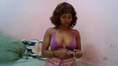 Snapshot of aurelia107 chatting on June 24, 10:03 am aurelia107 online show from June 24, 10:03 am