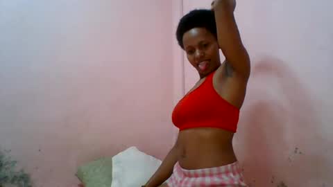 Snapshot of aurelia107 chatting on July 9, 5:11 am aurelia107 online show from July 9, 5:11 am