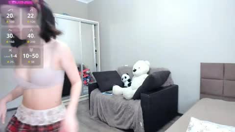 Snapshot of aurelia_katto chatting on June 2, 5:42 am Rose online show from June 2, 5:42 am