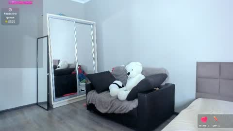Snapshot of aurelia_katto chatting on July 16, 5:57 am Rose online show from July 16, 5:57 am