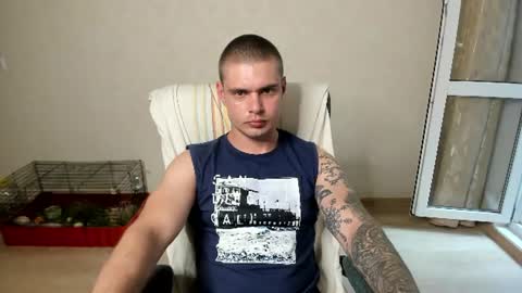 Snapshot of aurelius_x1 chatting on July 4, 4:02 pm Maks online show from July 4, 4:02 pm