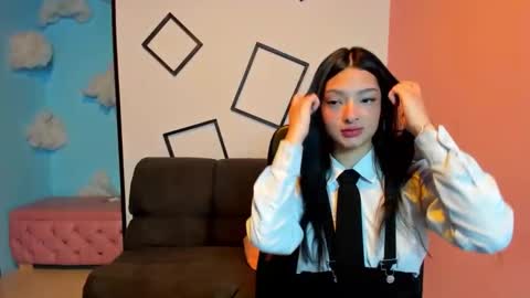 aurora online show from November 13, 2:49 pm