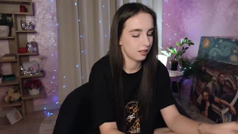 Aurora online show from December 13, 3:21 pm