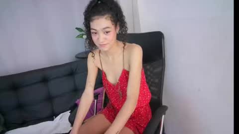 Snapshot of aurora_ath chatting on January 18, 4:37 am Aurora ath online show from January 18, 4:37 am