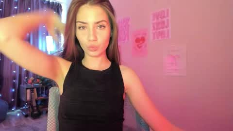 aurora_glow_211 online show from March 18, 12:19 pm