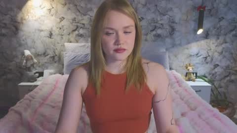 Snapshot of aurora_golden chatting on May 25, 1:06 pm Kate online show from May 25, 1:06 pm