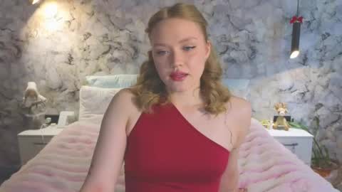 Snapshot of aurora_golden chatting on June 7, 5:44 am Kate online show from June 7, 5:44 am