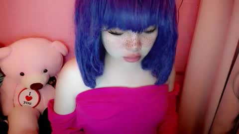 cute online show from May 4, 1:51 pm