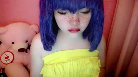 Snapshot of aurora_more chatting on June 6, 9:41 pm cute online show from June 6, 9:41 pm