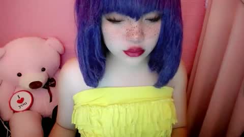 Snapshot of aurora_more chatting on June 9, 5:41 am cute online show from June 9, 5:41 am