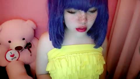 Snapshot of aurora_more chatting on June 10, 10:30 pm cute online show from June 10, 10:30 pm