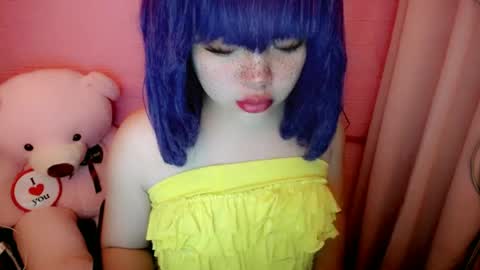 Snapshot of aurora_more chatting on June 11, 9:57 pm cute online show from June 11, 9:57 pm