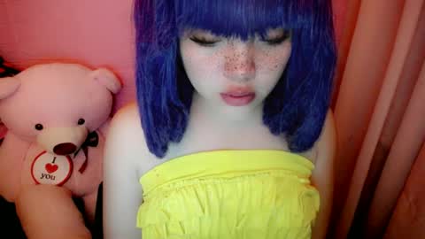 Snapshot of aurora_more chatting on June 18, 9:14 am cute online show from June 18, 9:14 am
