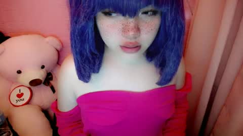 Snapshot of aurora_more chatting on June 30, 10:44 pm cute online show from June 30, 10:44 pm