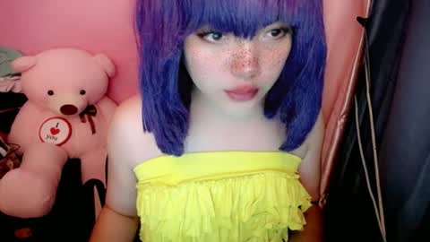 Snapshot of aurora_more chatting on July 9, 3:21 am cute online show from July 9, 3:21 am