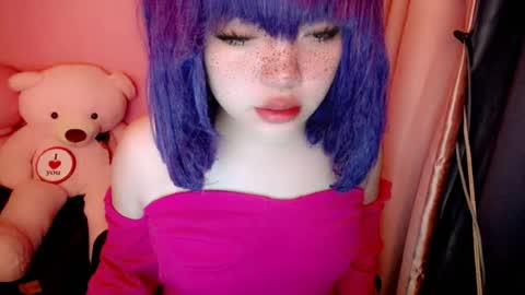 Snapshot of aurora_more chatting on July 22, 9:39 pm cute online show from July 22, 9:39 pm