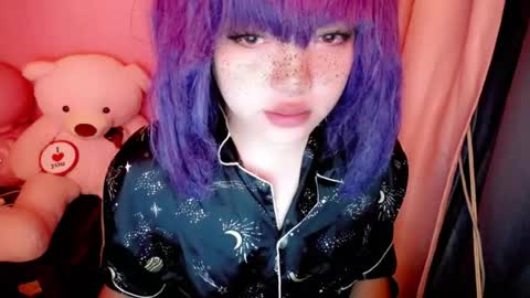 Snapshot of aurora_more chatting on July 24, 10:08 pm cute online show from July 24, 10:08 pm