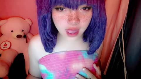 Snapshot of aurora_more chatting on July 26, 10:49 pm cute online show from July 26, 10:49 pm