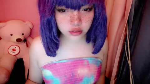Snapshot of aurora_more chatting on July 29, 12:09 am cute online show from July 29, 12:09 am