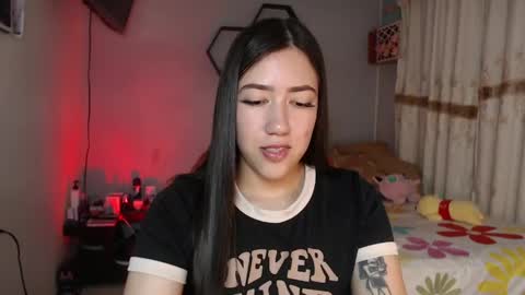 Snapshot of aurora_shy_ chatting on May 3, 9:10 pm Aurora online show from May 3, 9:10 pm