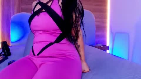Snapshot of auroraa_miller chatting on June 12, 3:05 am auroraa_miller online show from June 12, 3:05 am