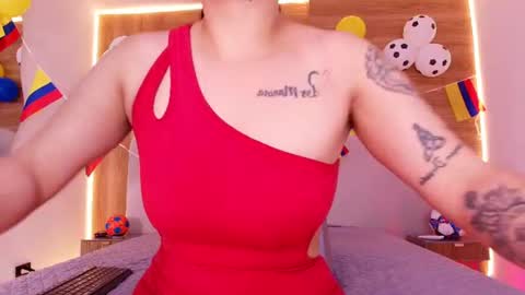 Snapshot of auroraa_miller chatting on June 23, 3:04 am auroraa_miller online show from June 23, 3:04 am