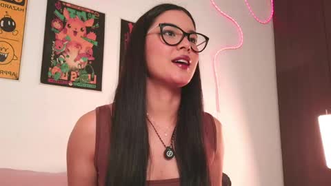 Snapshot of aurorabeck chatting on May 11, 2:06 am Aurora online show from May 11, 2:06 am