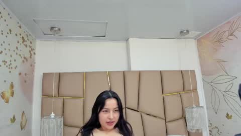 Snapshot of auroragracce chatting on May 9, 12:10 pm AuroraGracce online show from May 9, 12:10 pm